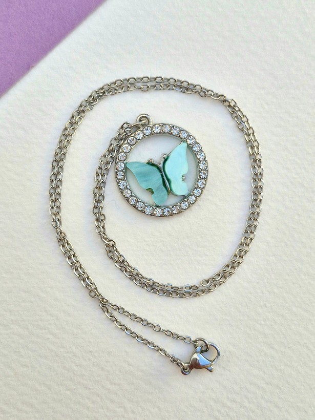 گردنبند پروانه آبی