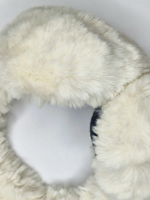 گوشگیر تدی سفید