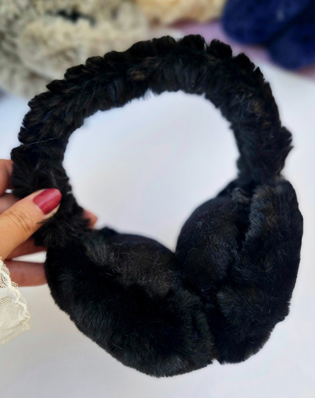 گوشگیر زمستونی مشکی