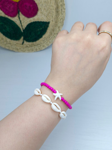 دستبند صدفی و ستارهای صورتی نخی